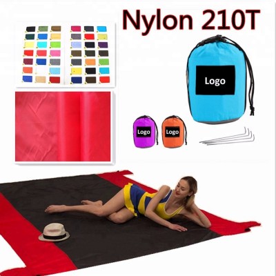 Wholesale Sandproof beach blanket Parachute210T Nylon  Pocket  waterproof Beach Blanket